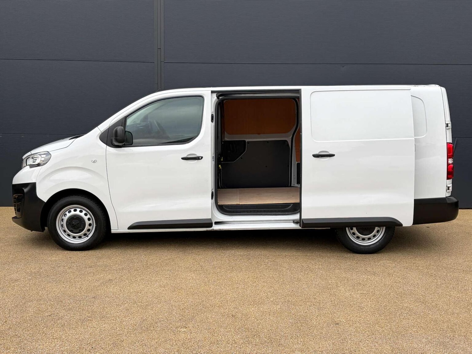 Used Peugeot Expert 2022 for sale - 77656229: Photo 14