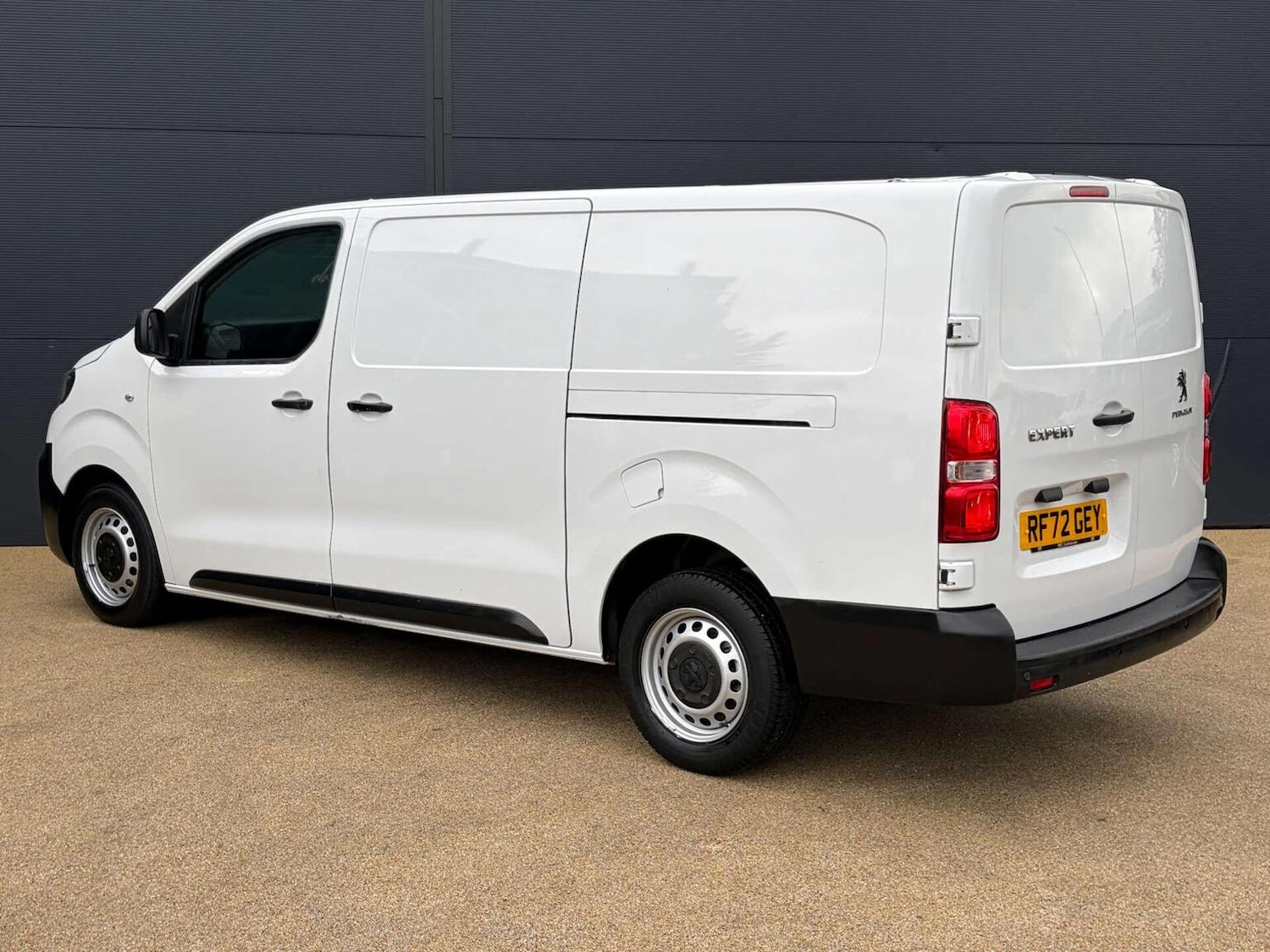 Used Peugeot Expert 2022 for sale - 77656229: Photo 3