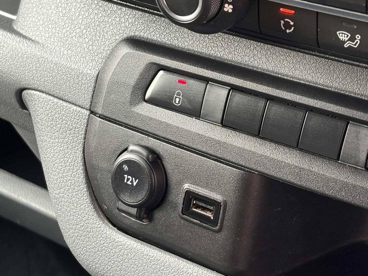 Used Peugeot Expert 2022 for sale - 77656229: Photo 40