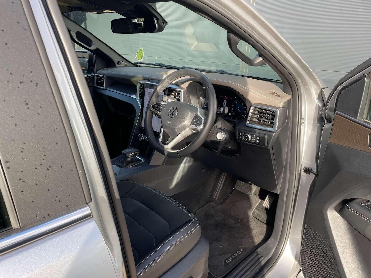 Used Volkswagen Amarok 2024 for sale - 76431036: Photo 2