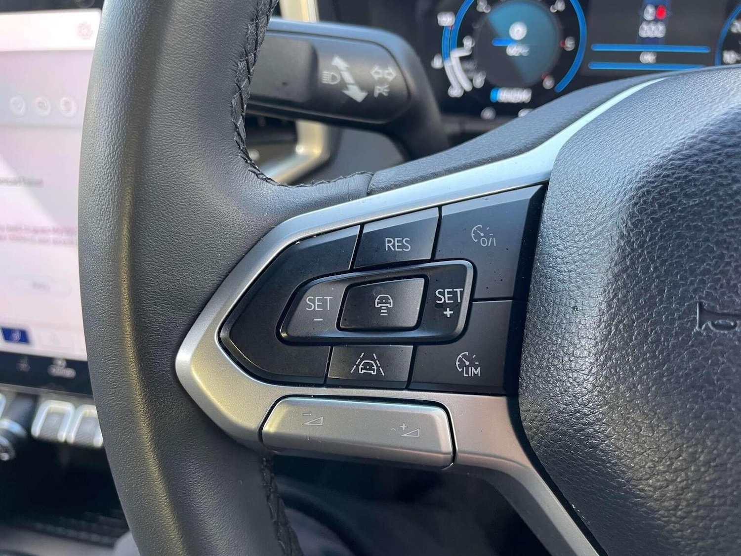 Used Volkswagen Amarok 2024 for sale - 76431036: Photo 36