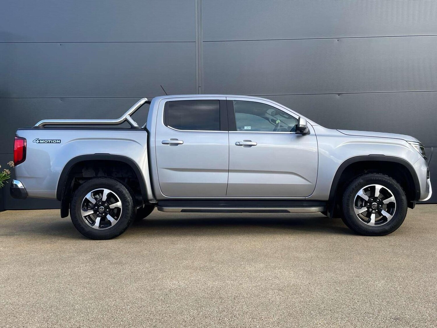 Used Volkswagen Amarok 2024 for sale - 76431036: Photo 4