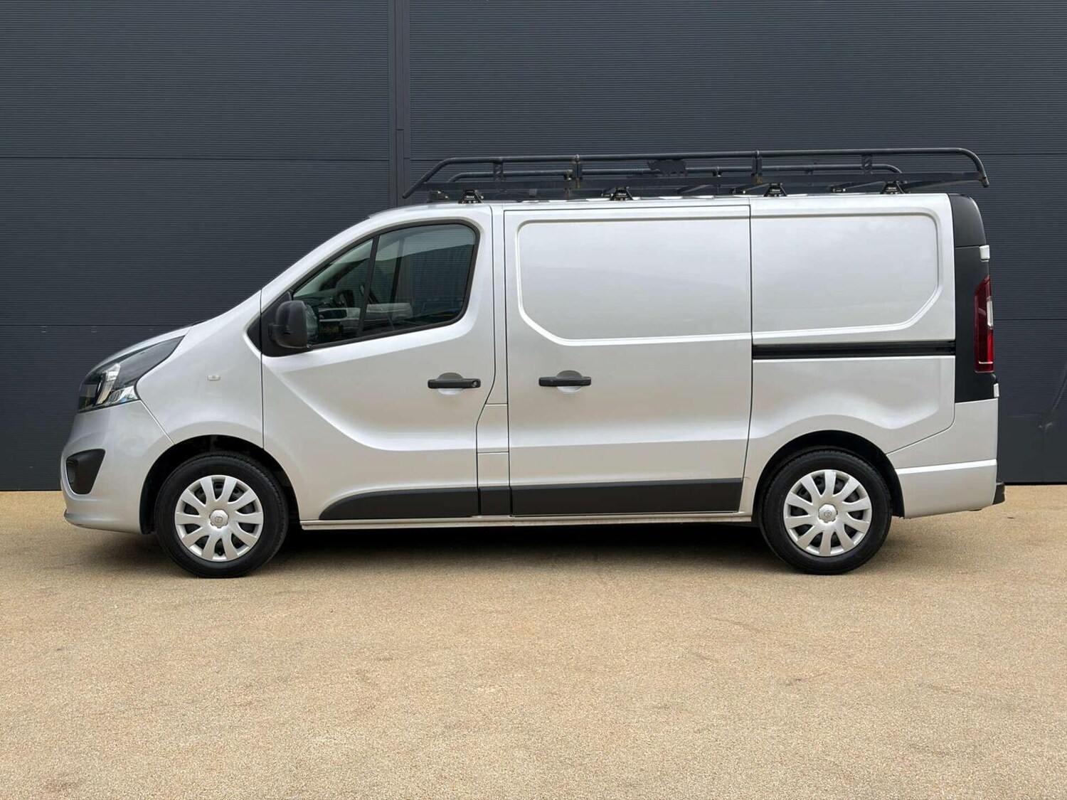 Used Vauxhall Vivaro 2019 for sale - 77759006: Photo 9