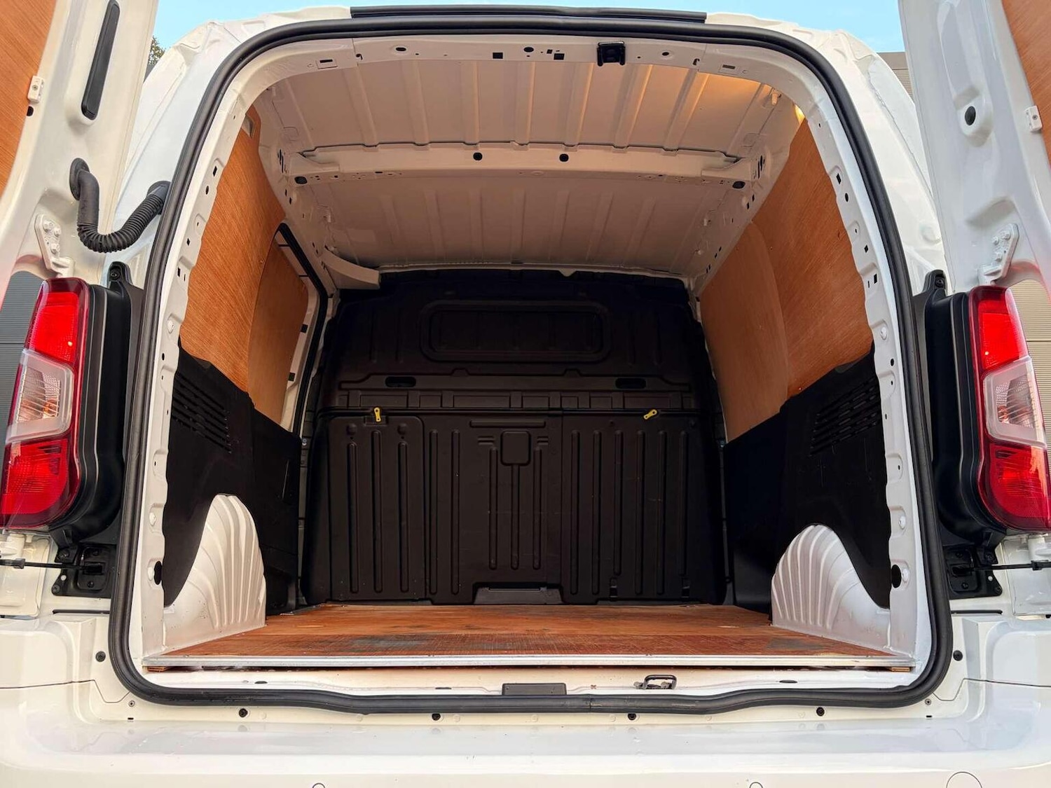 Used Vauxhall Combo 2020 for sale - 76968574: Photo 11