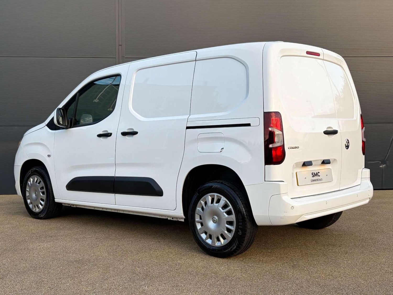 Used Vauxhall Combo 2020 for sale - 76968574: Photo 3