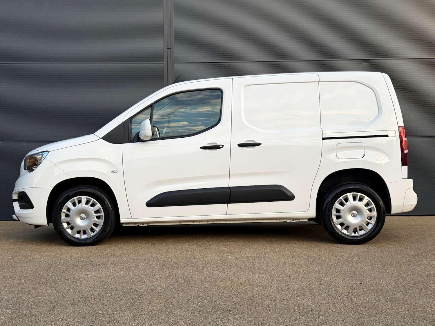 Used Vauxhall Combo 2020 for sale - 76968574: Photo 7