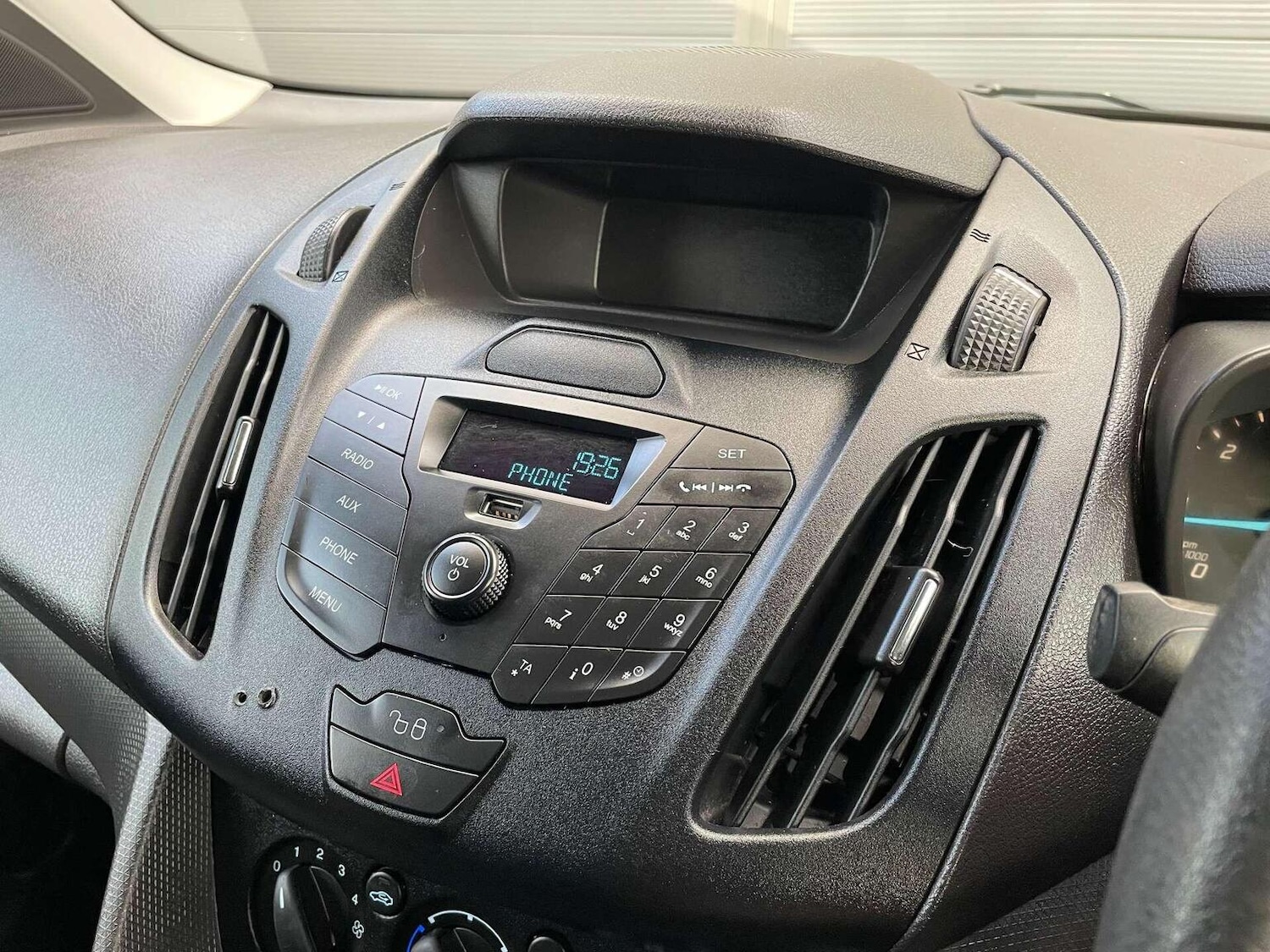 Used Ford Transit Connect 2017 for sale - 76431047: Photo 37