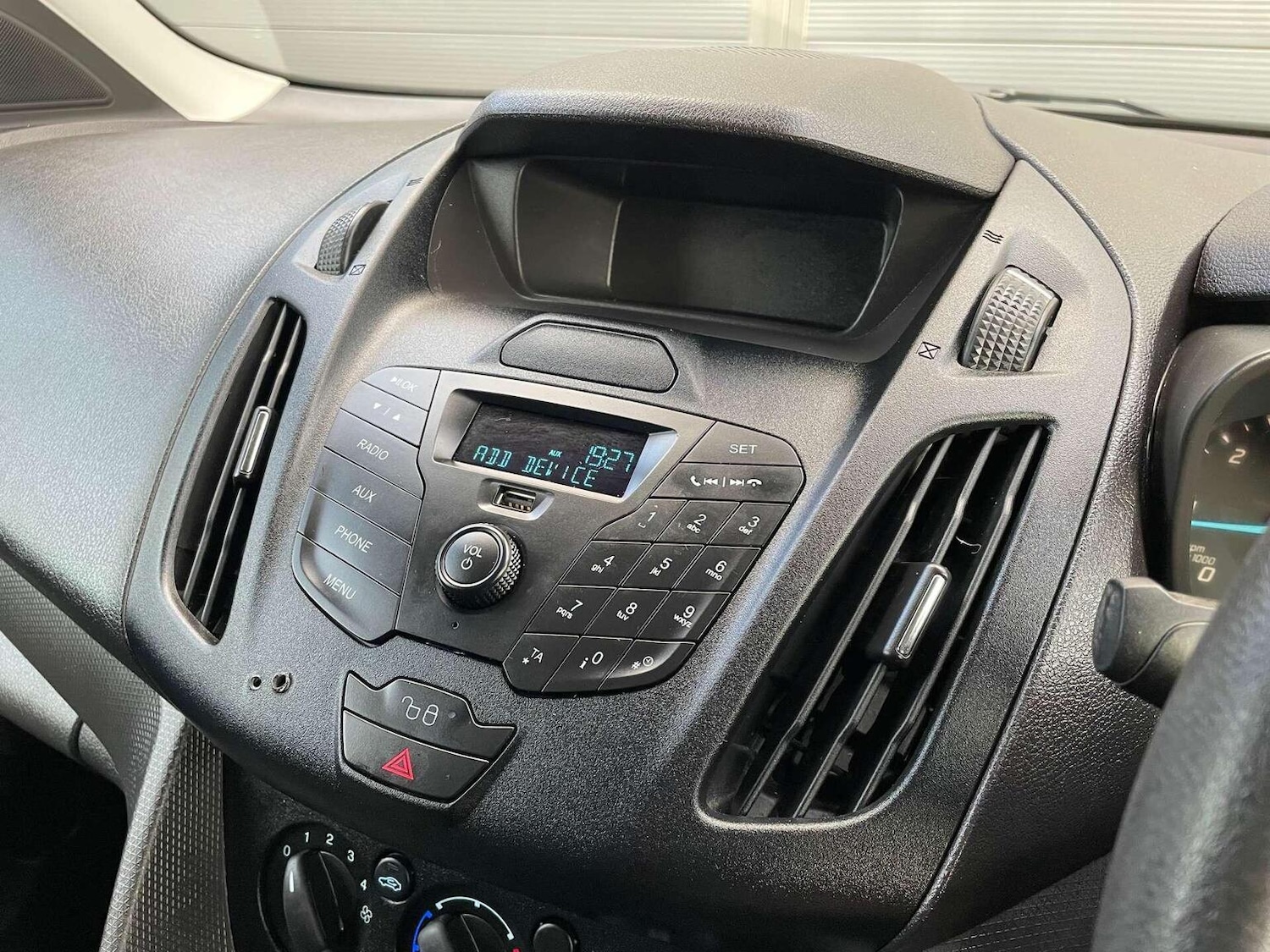 Used Ford Transit Connect 2017 for sale - 76431047: Photo 38