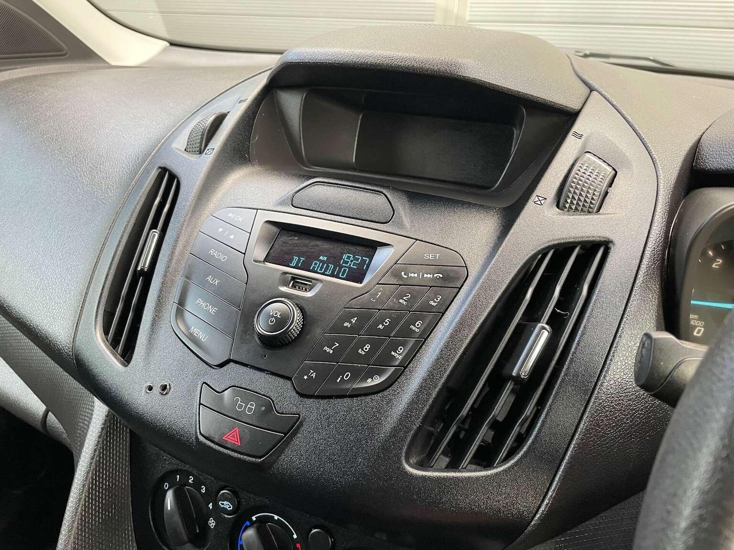 Used Ford Transit Connect 2017 for sale - 76431047: Photo 39