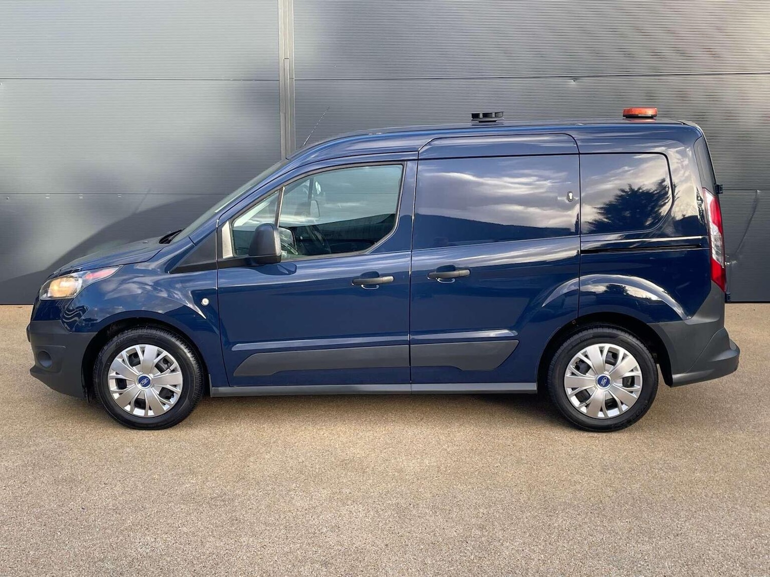 Used Ford Transit Connect 2017 for sale - 76431047: Photo 7