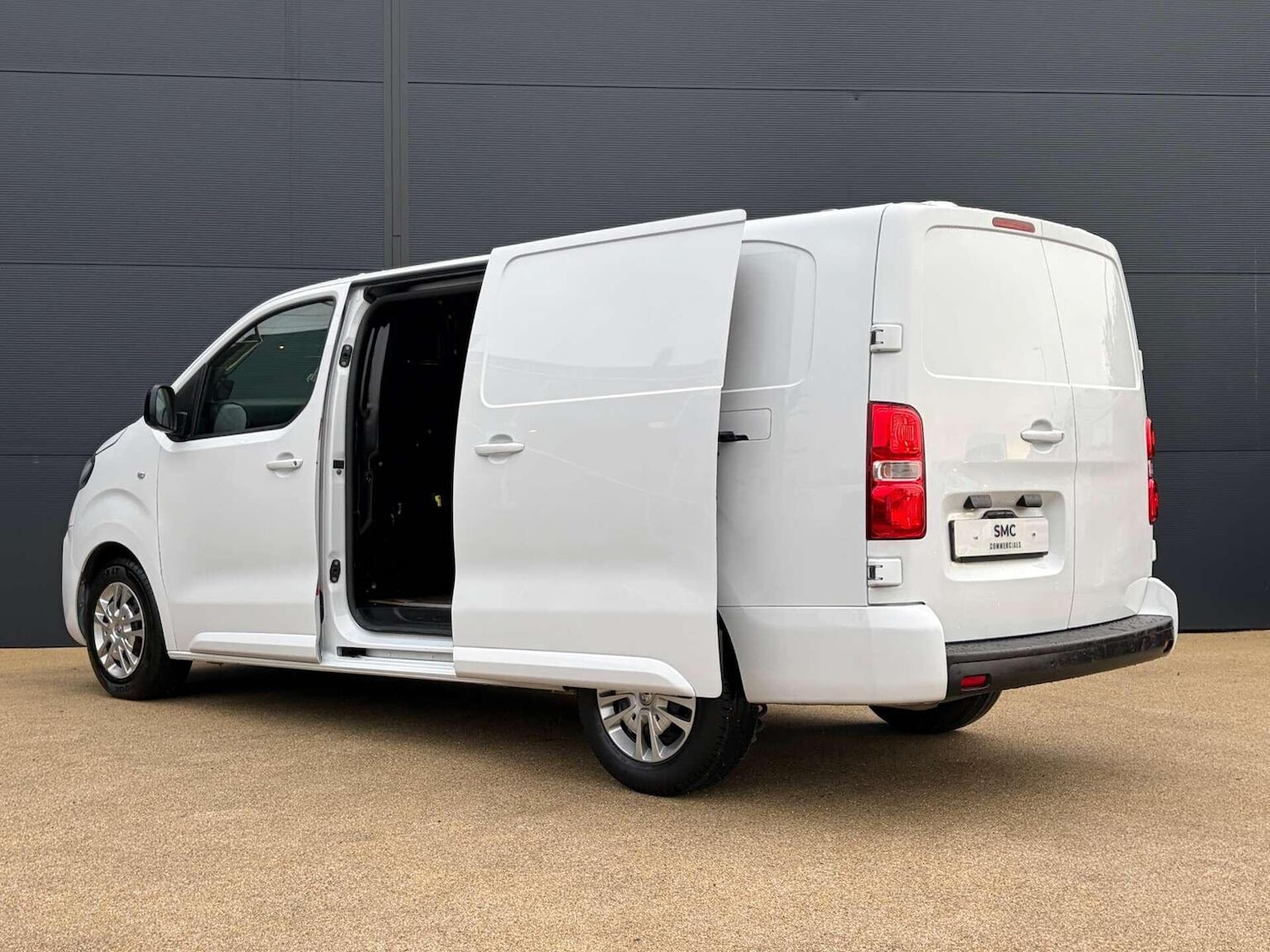 Used Vauxhall Vivaro 2022 for sale - 77154446: Photo 16