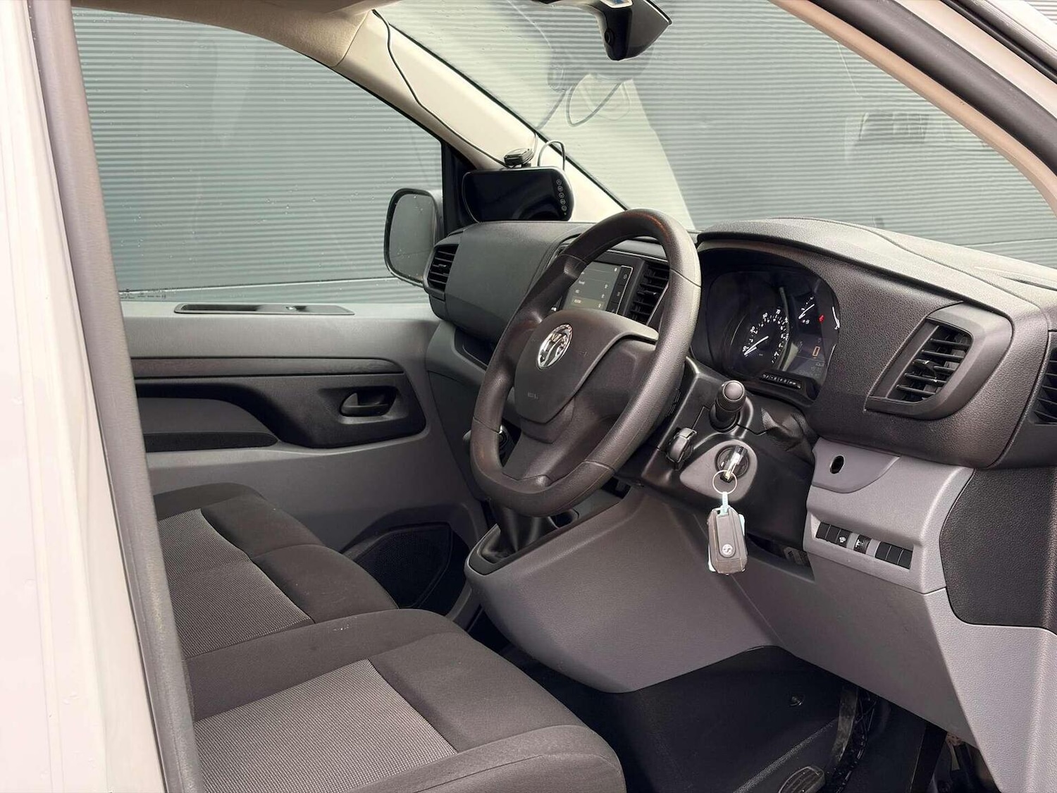 Used Vauxhall Vivaro 2022 for sale - 77154446: Photo 2