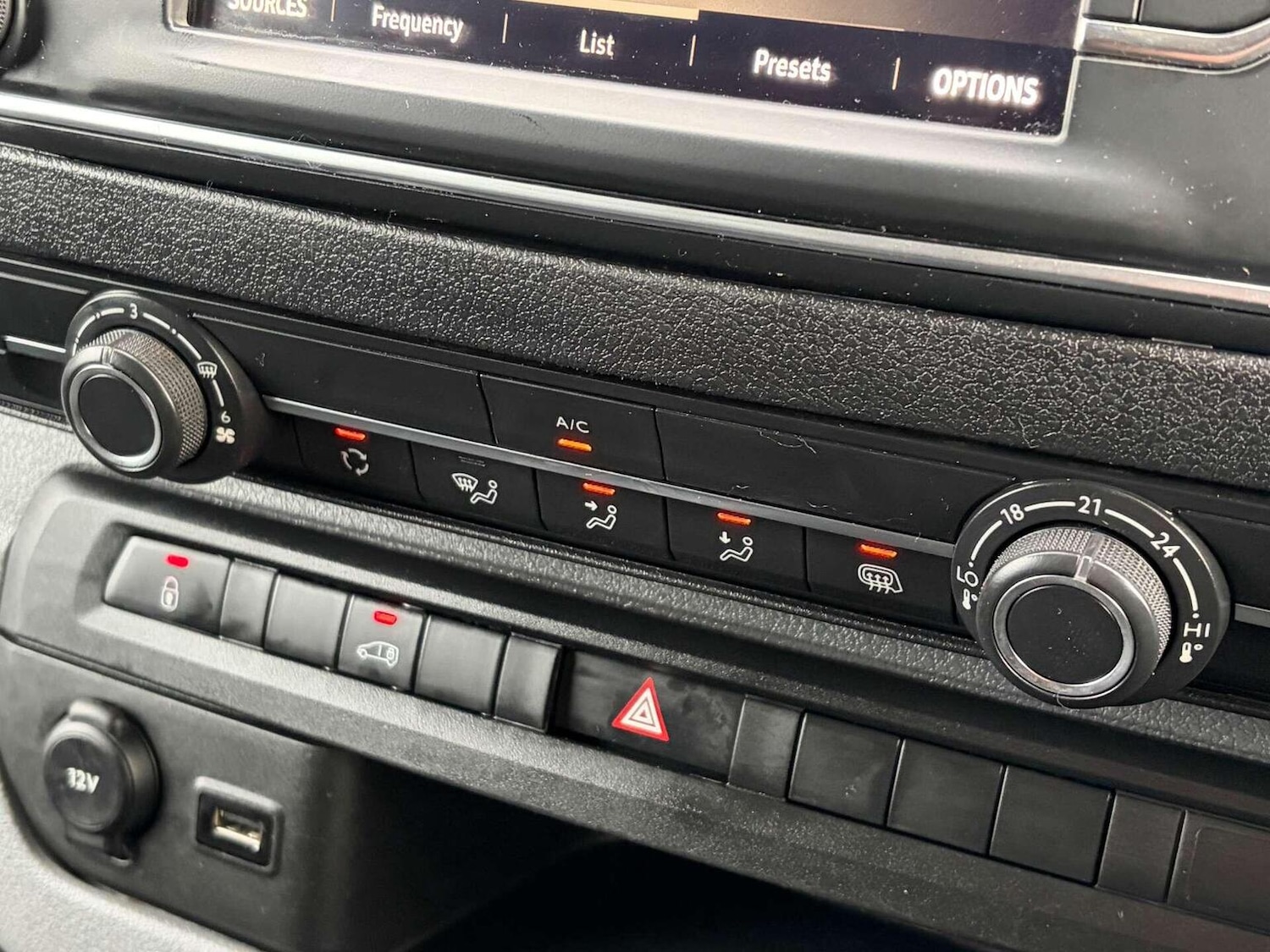 Used Vauxhall Vivaro 2022 for sale - 77154446: Photo 46