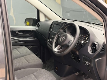 Used Mercedes-Benz Vito 2021 for sale - 77656290: Photo