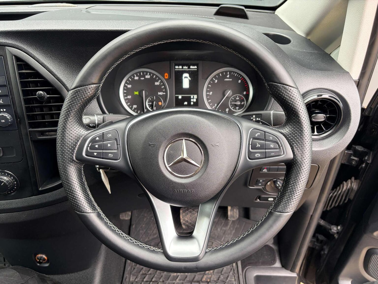 Used Mercedes-Benz Vito 2021 for sale - 77656290: Photo 39