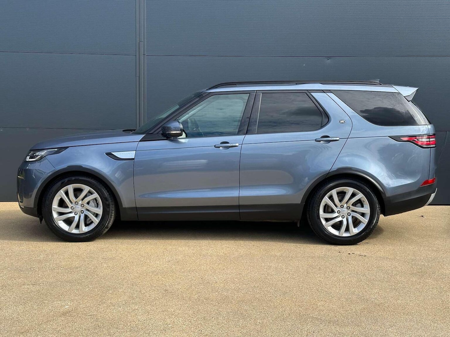 Used Land Rover Discovery 2020 for sale - 76427907: Photo 12