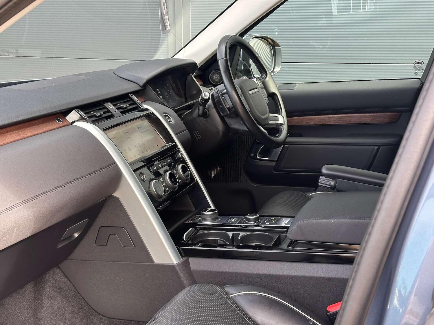 Used Land Rover Discovery 2020 for sale - 76427907: Photo 13