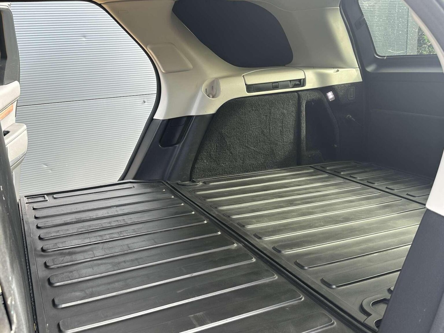 Used Land Rover Discovery 2020 for sale - 76427907: Photo 16