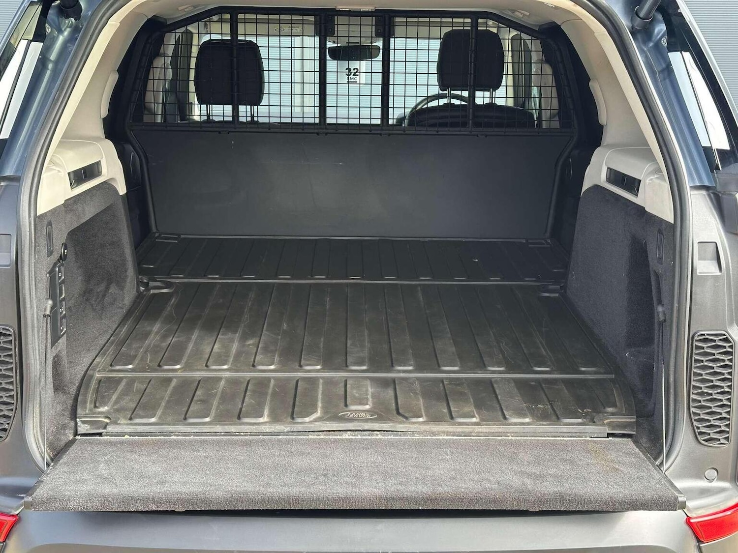 Used Land Rover Discovery 2020 for sale - 76427907: Photo 24