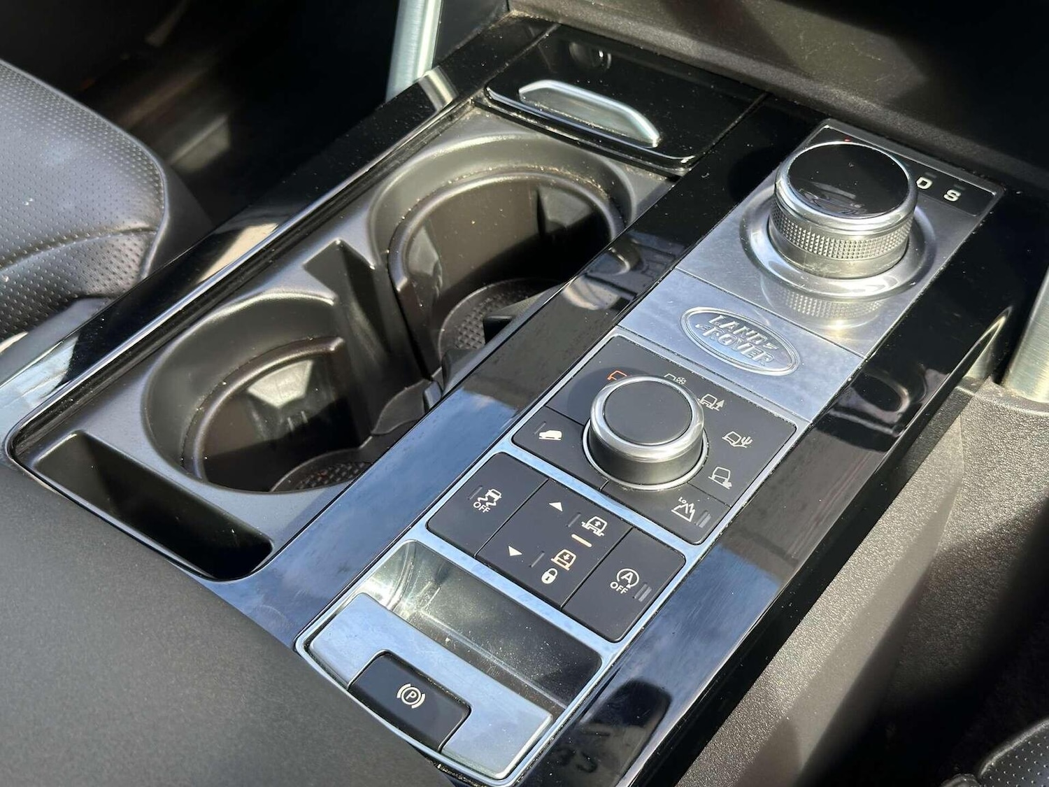 Used Land Rover Discovery 2020 for sale - 76427907: Photo 34