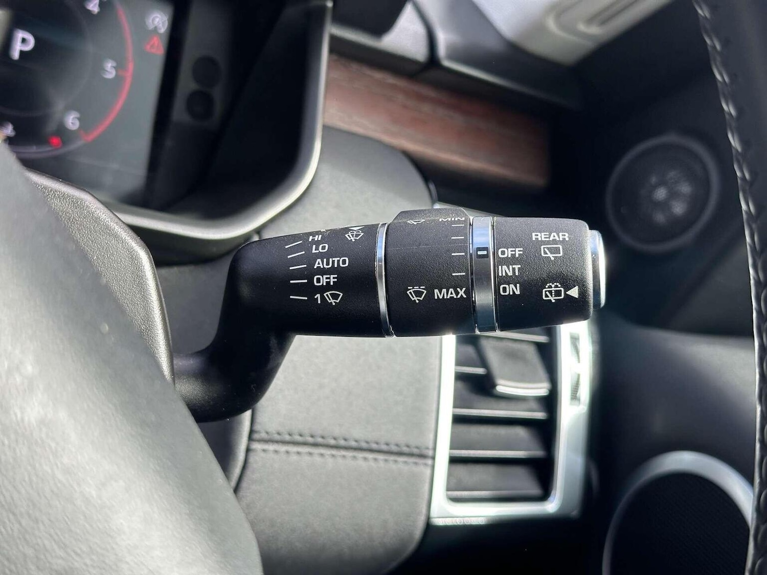 Used Land Rover Discovery 2020 for sale - 76427907: Photo 40