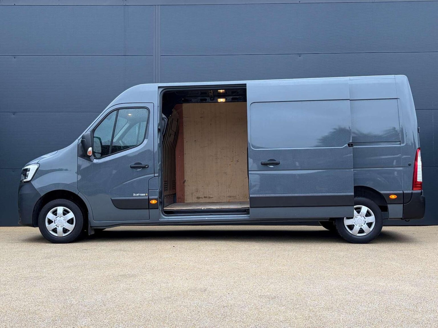 Used Renault Master 2023 for sale - 76884815: Photo 11