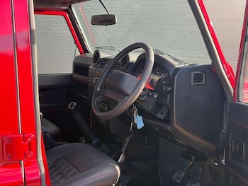 Used Land Rover Defender 110 2013 for sale - 77023150: Photo