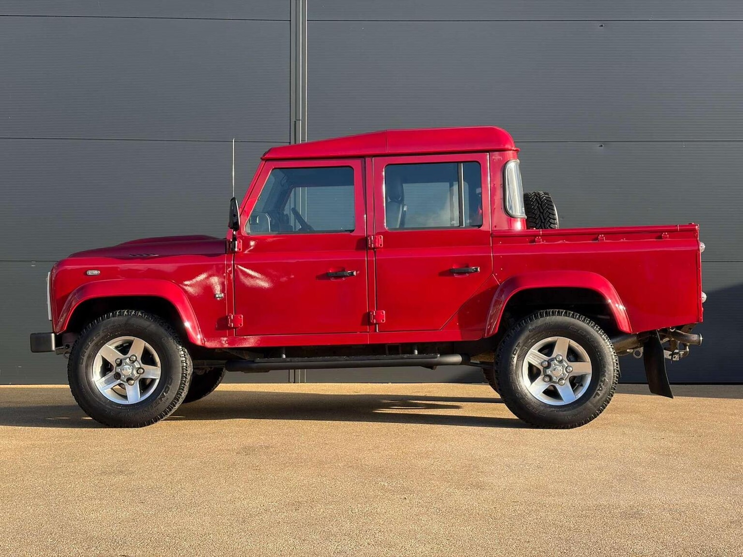Used Land Rover Defender 2013 for sale - 77023150: Photo 8