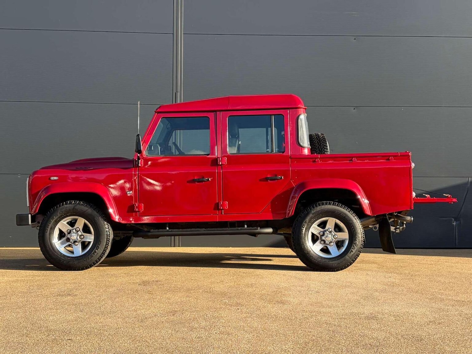 Used Land Rover Defender 2013 for sale - 77023150: Photo 9