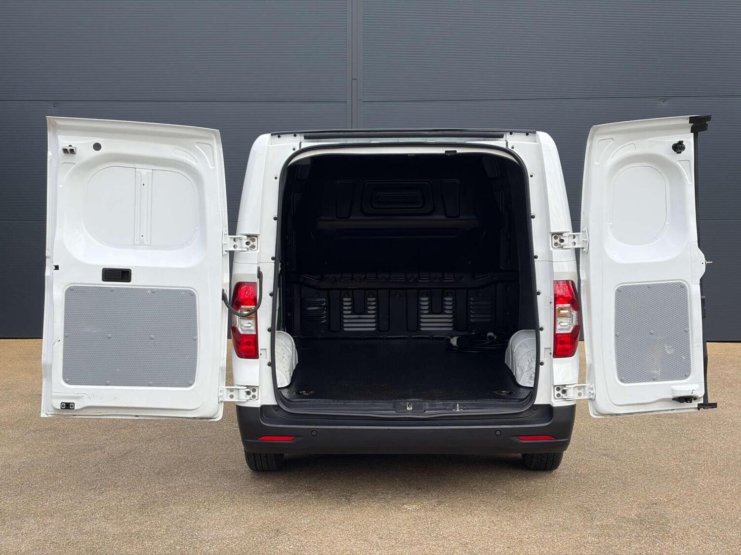 Used Maxus eDeliver 3 2023 for sale - 78112085: Photo 19