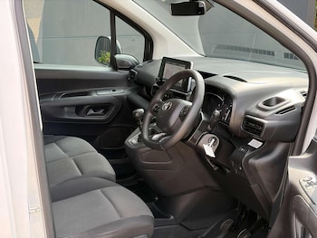 Used Toyota ProAce 2023 for sale - 79644371: Photo
