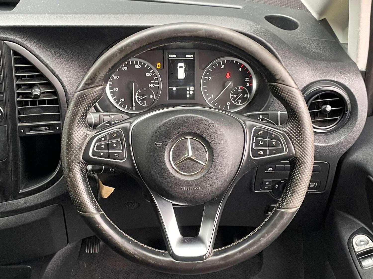 Used Mercedes-Benz Vito 2017 for sale - 76427953: Photo 28