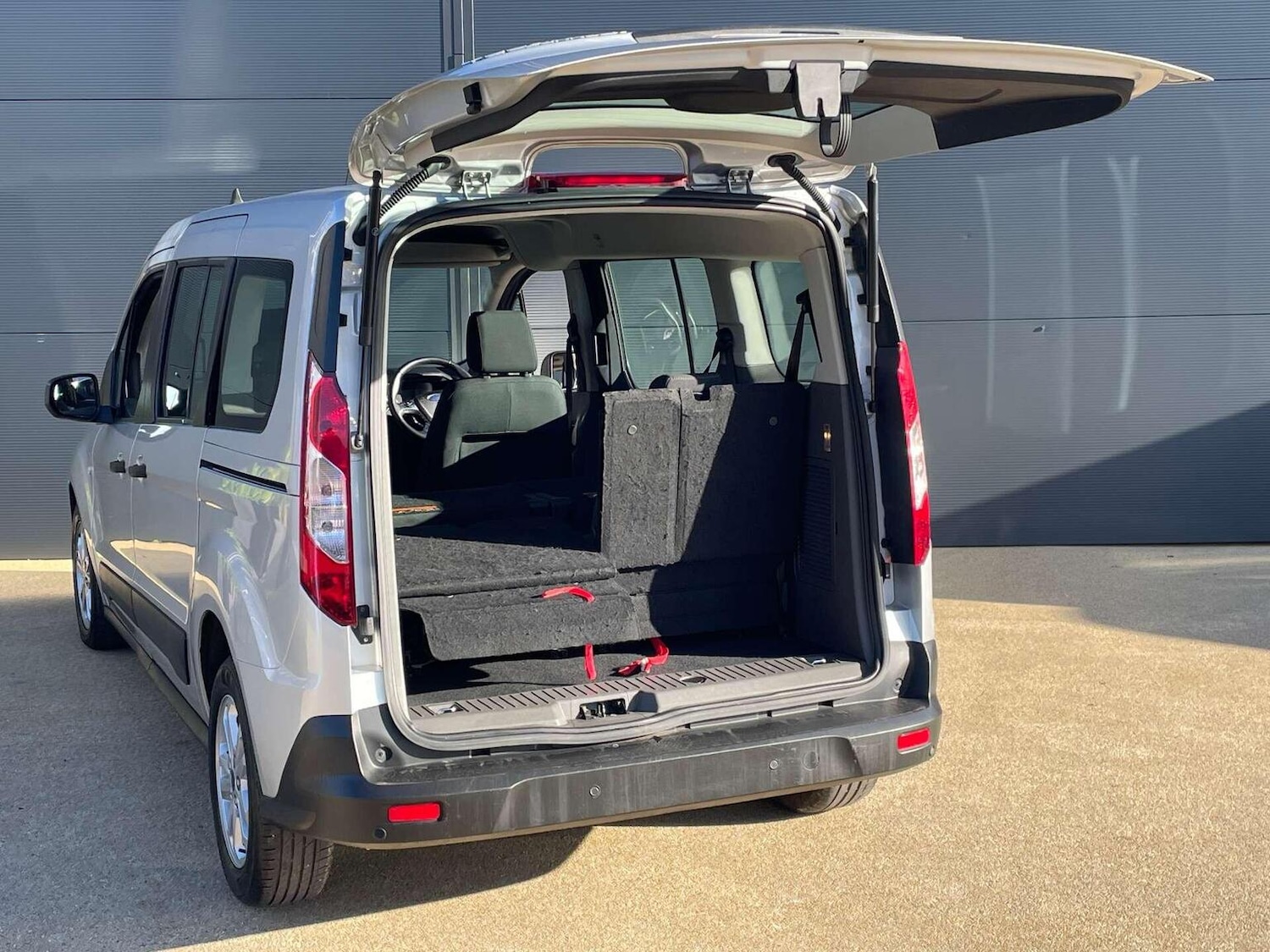 Used Ford Grand Tourneo Connect 2021 for sale - 76631555: Photo 17