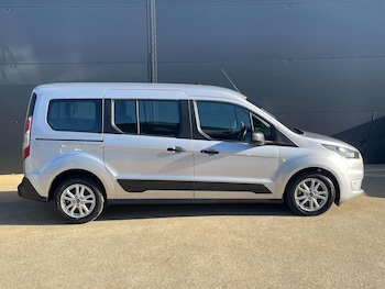 Used Ford Grand Tourneo Connect 2021 for sale - 76631555: Photo