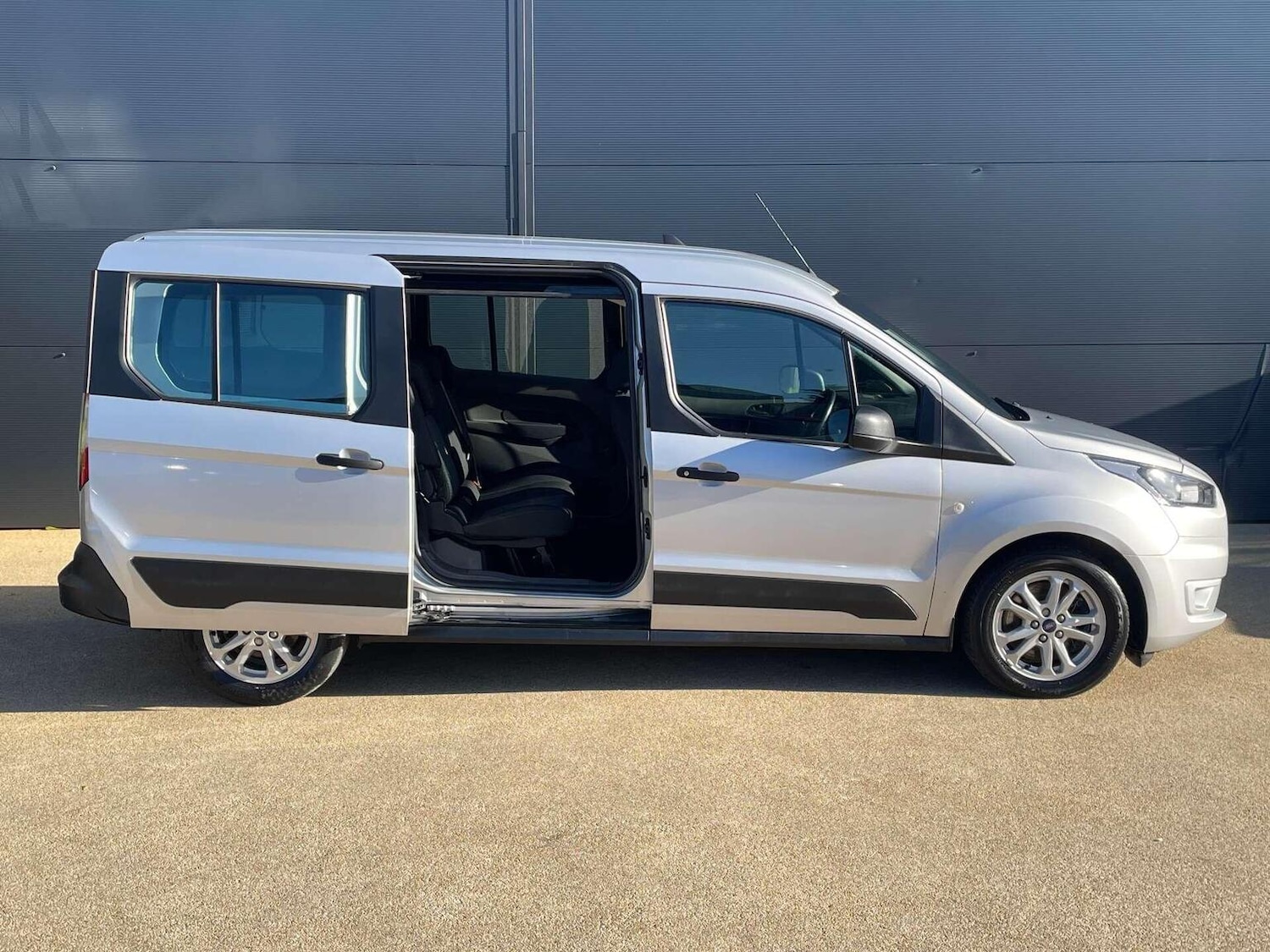 Used Ford Grand Tourneo Connect 2021 for sale - 76631555: Photo 7