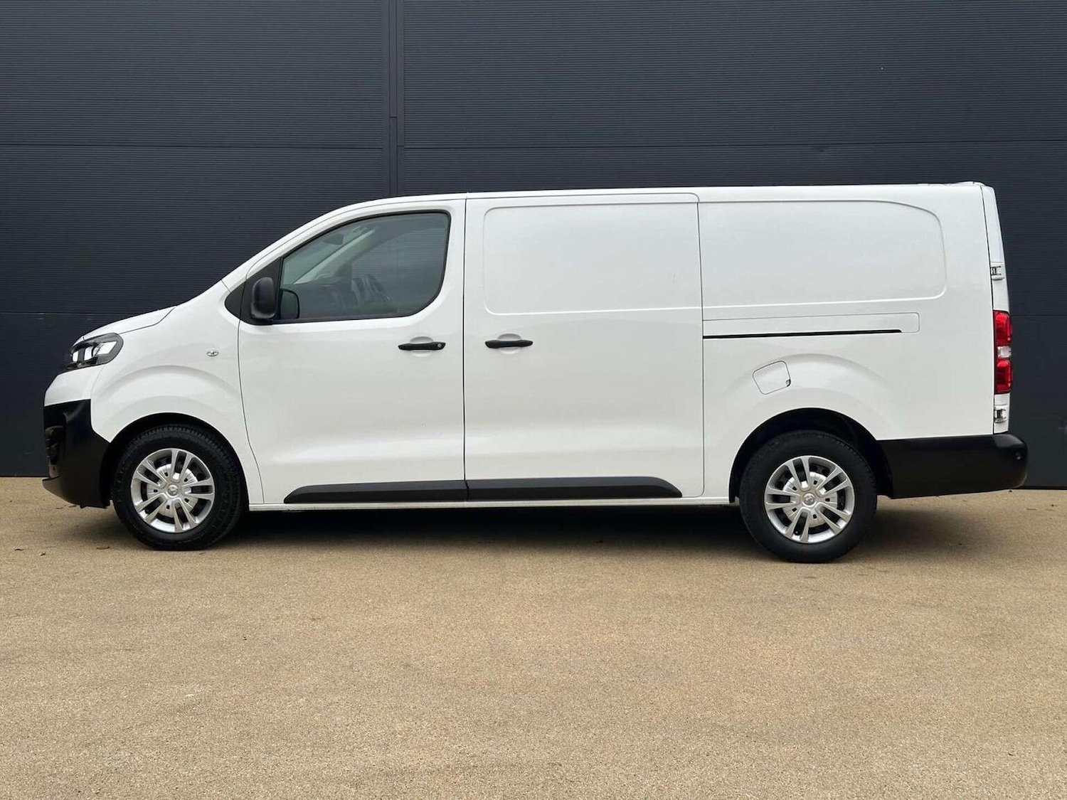 Used Vauxhall Vivaro 2021 for sale - 76427956: Photo 11