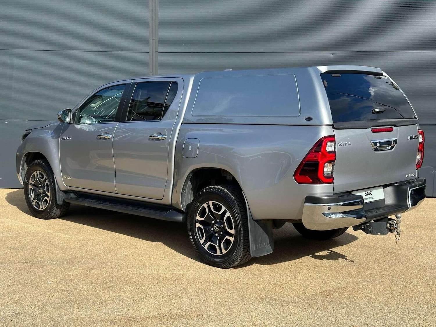 Used Toyota Hilux 2022 for sale - 76427957: Photo 4