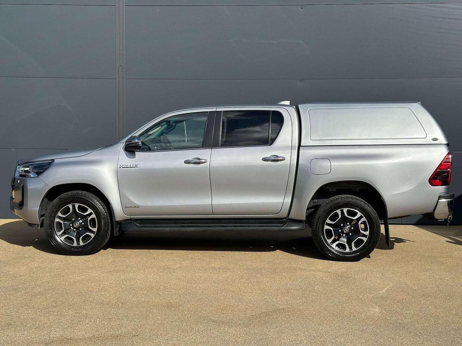 Used Toyota Hilux 2022 for sale - 76427957: Photo 9