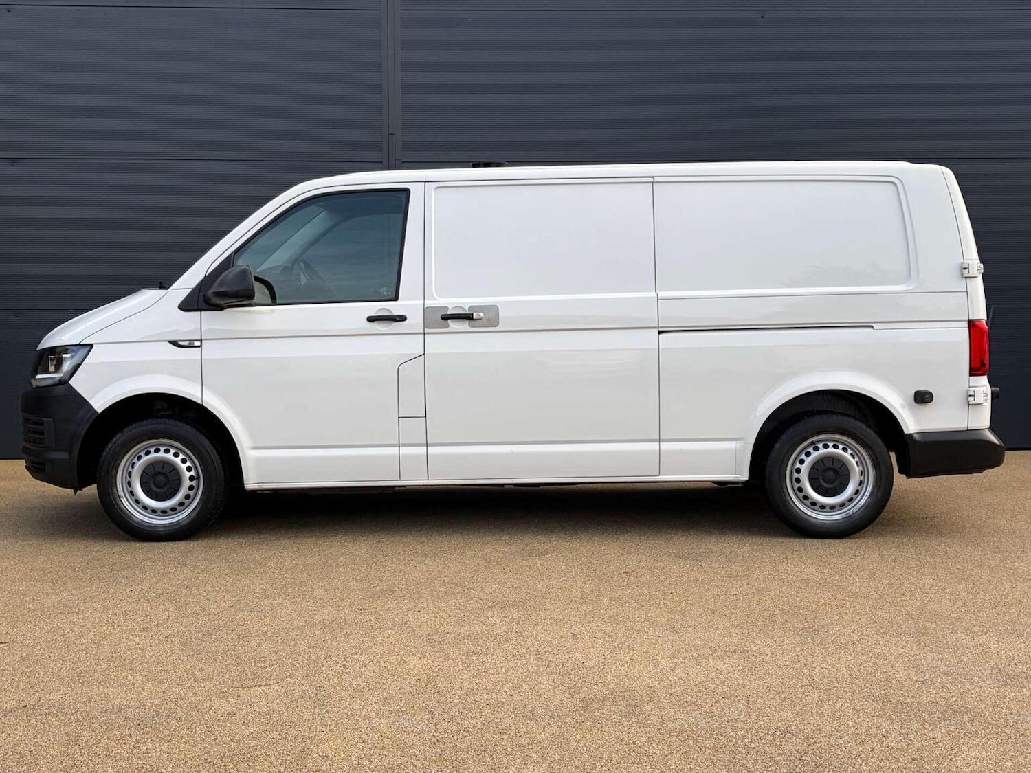 Used Volkswagen Transporter 2019 for sale - 77173238: Photo 10