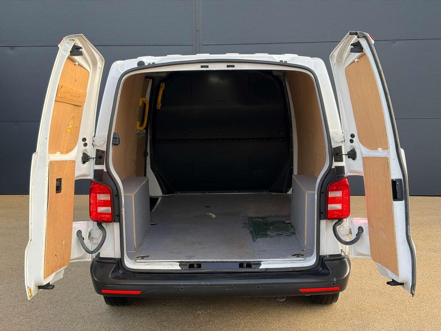 Used Volkswagen Transporter 2019 for sale - 77173238: Photo 13