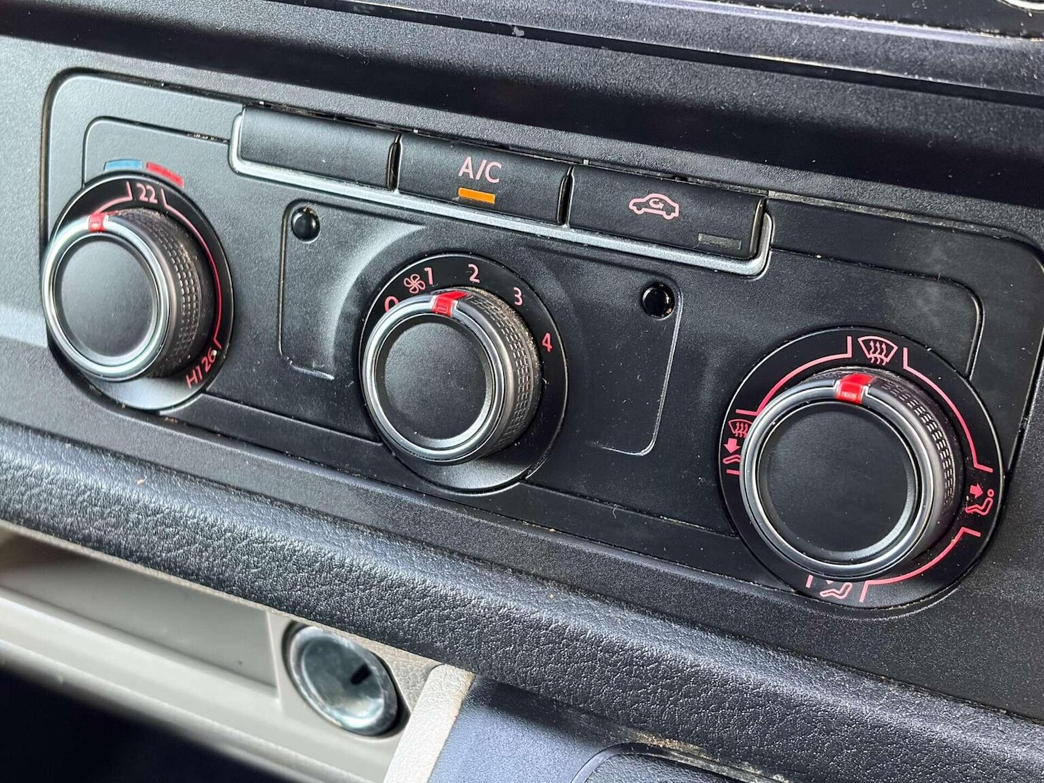 Used Volkswagen Transporter 2019 for sale - 77173238: Photo 40