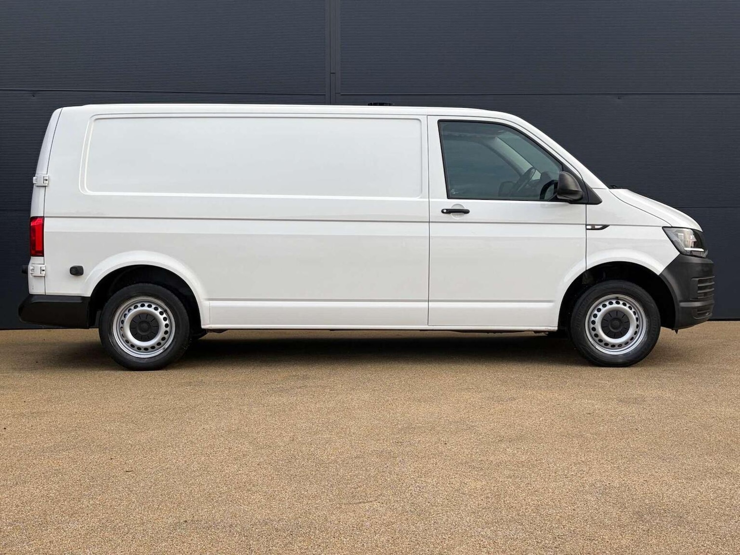 Used Volkswagen Transporter 2019 for sale - 77173238: Photo 9