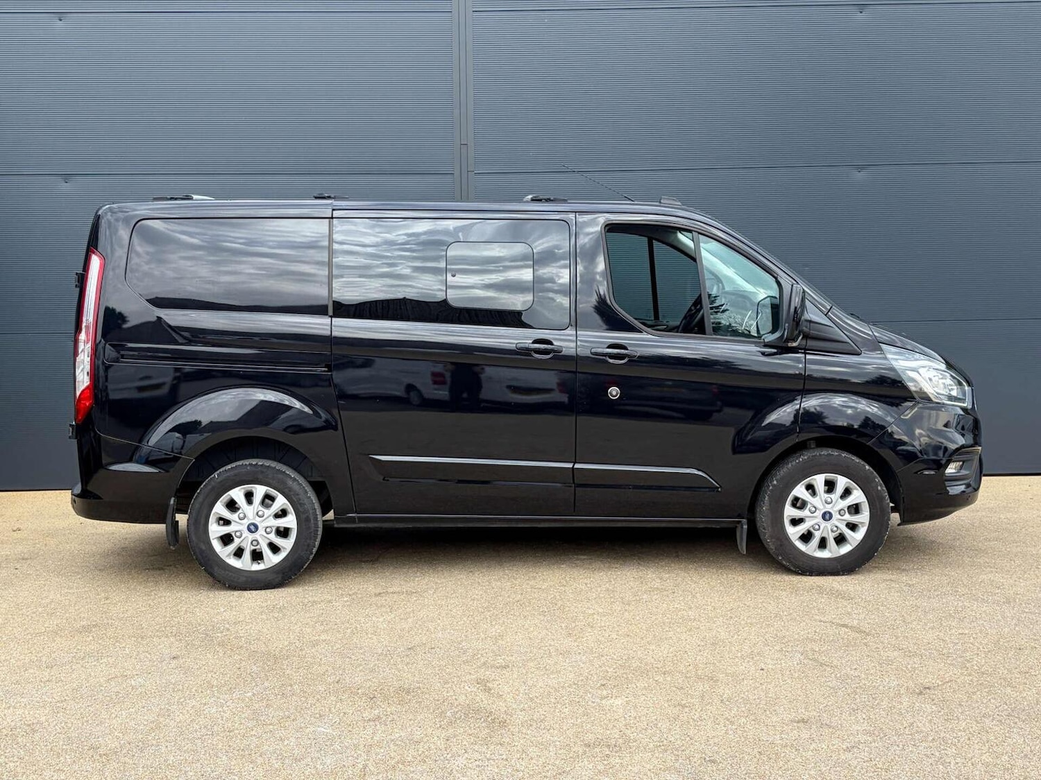 Used Ford Transit Custom 2022 for sale - 77781748: Photo 2