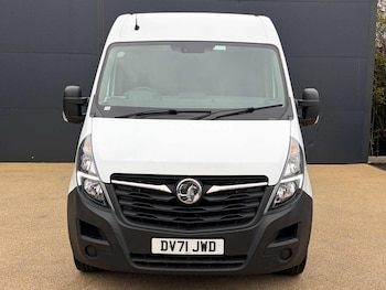 Vauxhall Movano feature image