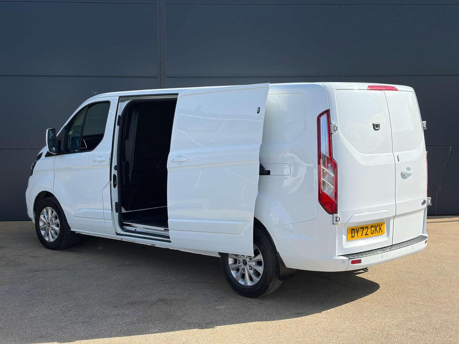 Used Ford Transit Custom 2022 for sale - 77931260: Photo 13