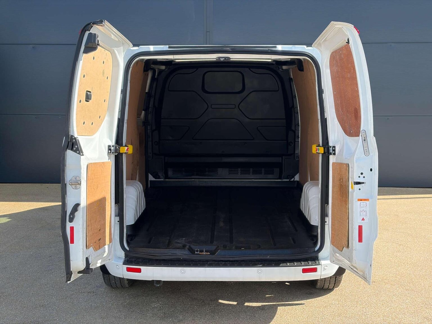 Used Ford Transit Custom 2022 for sale - 77931260: Photo 16