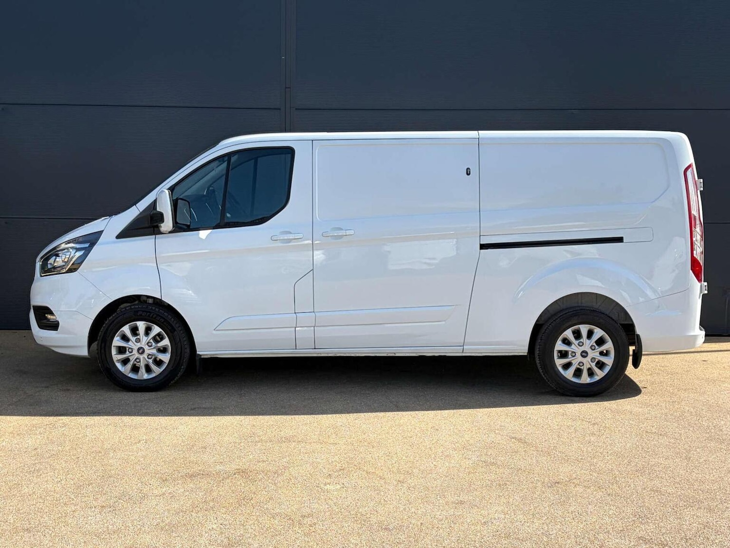 Used Ford Transit Custom 2022 for sale - 77931260: Photo 9