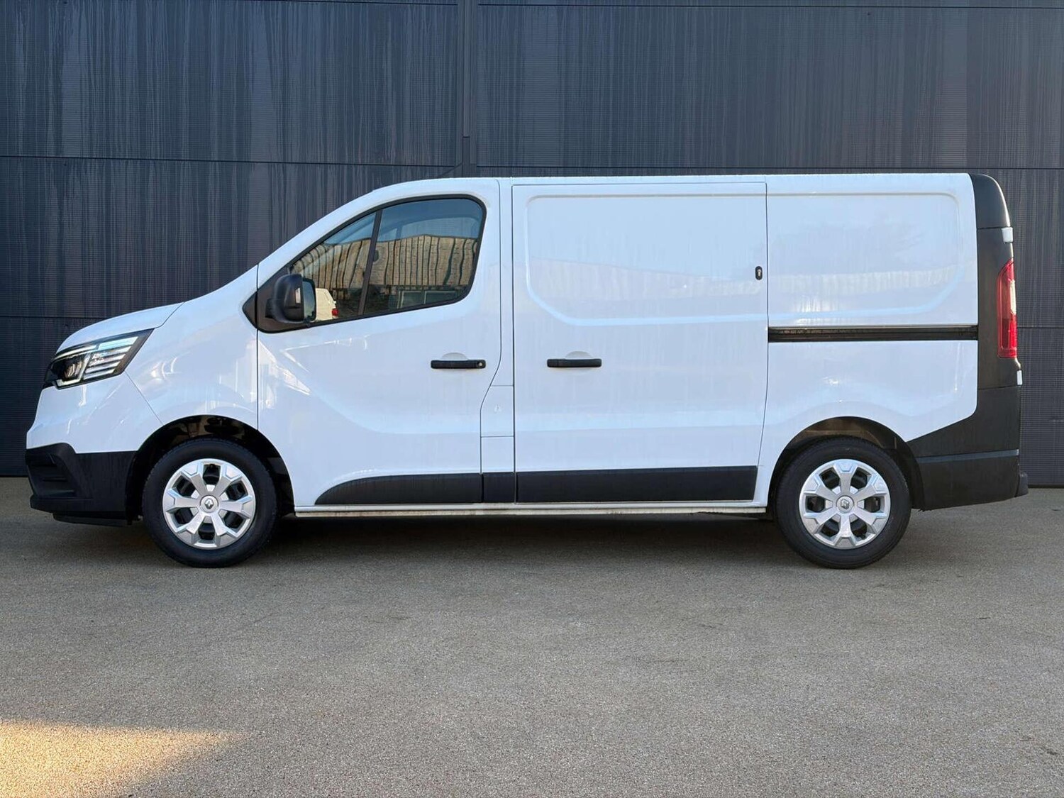 Used Renault Trafic 2023 for sale - 77363617: Photo 49