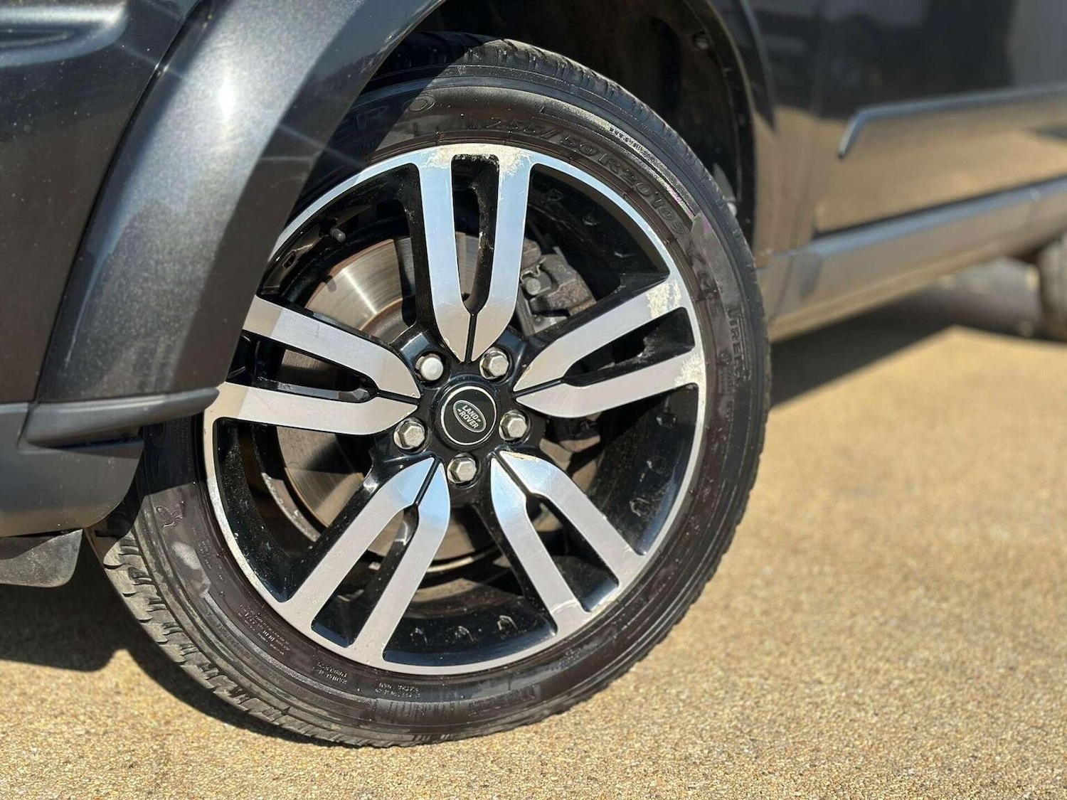 Used Land Rover Discovery 4 2013 for sale - 76427940: Photo 3