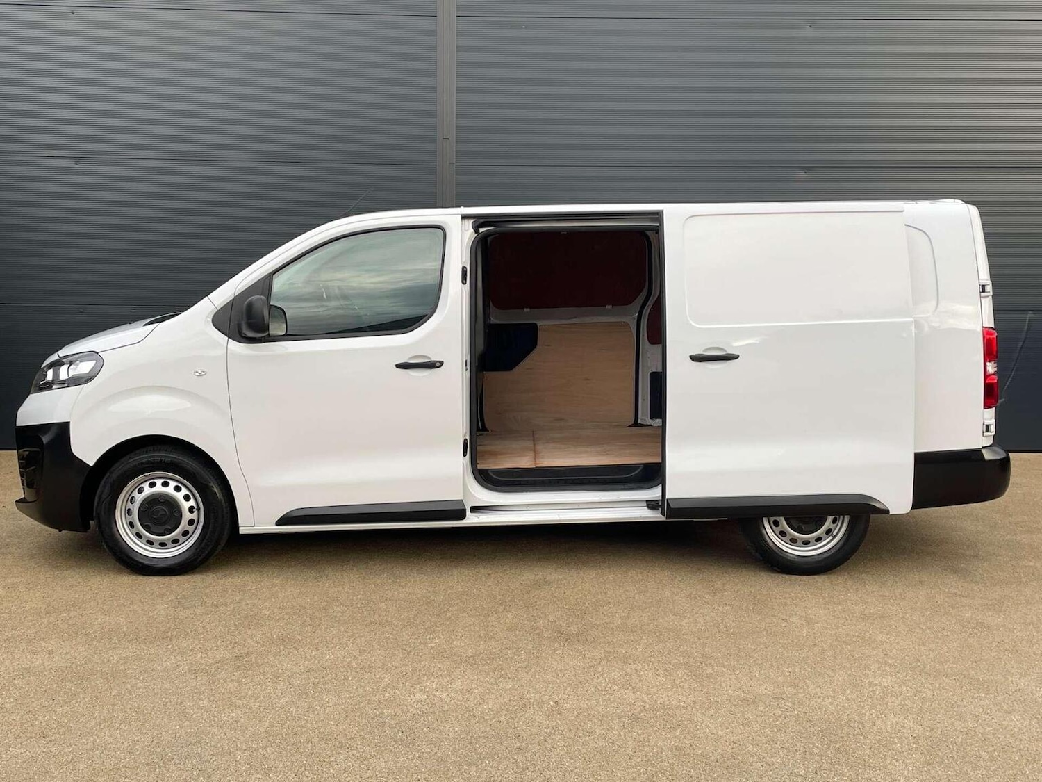 Used Vauxhall Vivaro 2022 for sale - 76769396: Photo 19